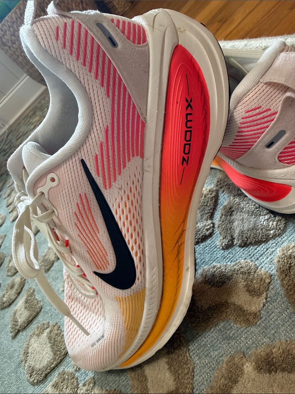 Women’s Nike Vomero 18 Running Shoe | Size 9.5 👟 - Picture 6 of 13